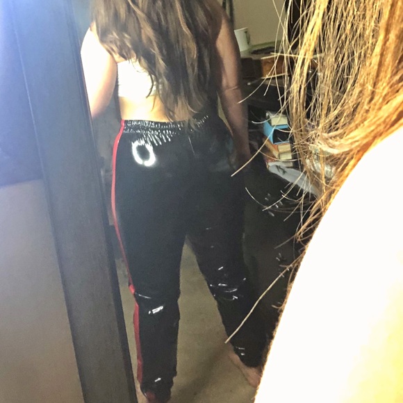 Forever21 Black Red Faux Leather Pants Size Medium - Picture 5 of 5